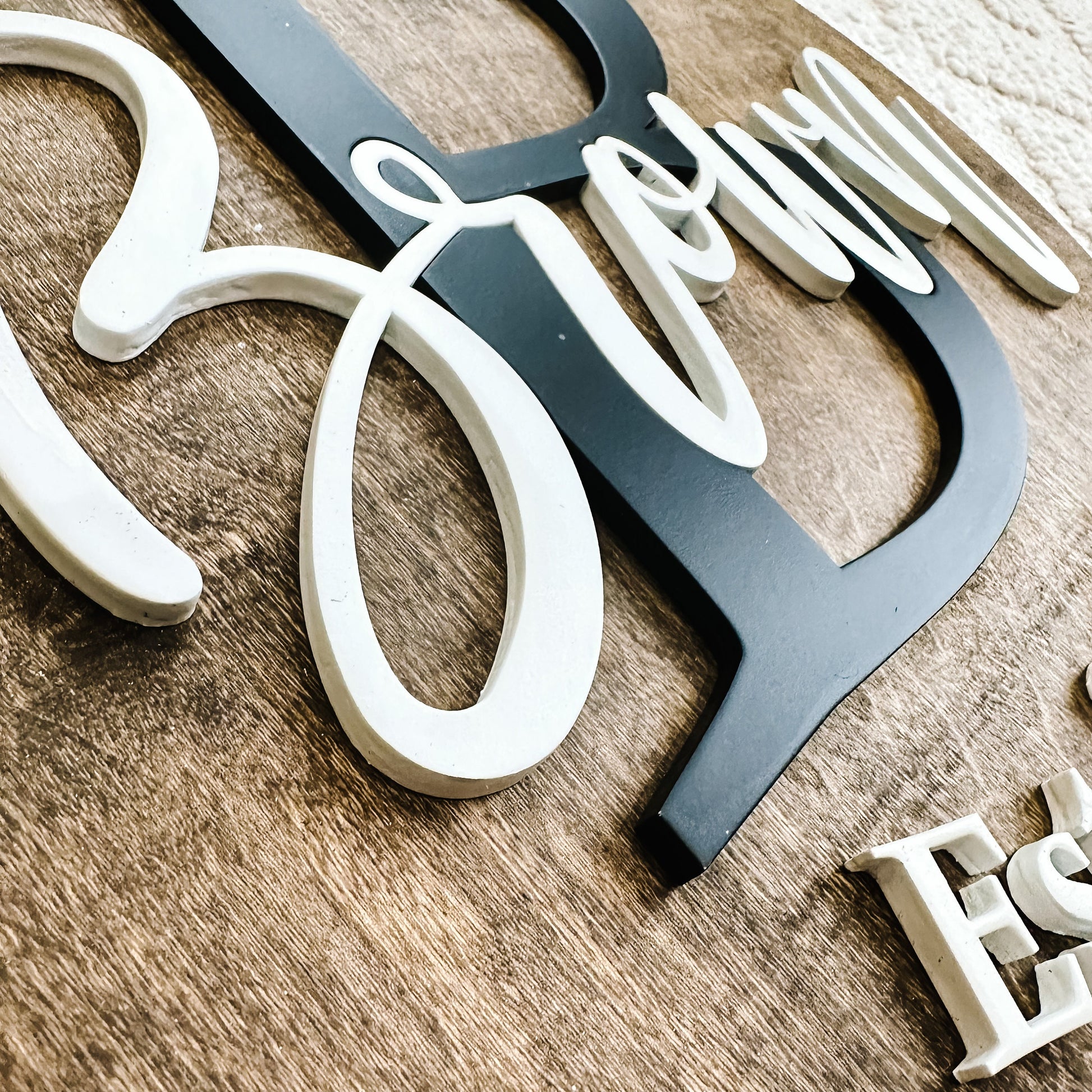 Personalized Family Name Round Wood Sign, Established Year, Last Name Sign, Housewarming Gift,  Personalized Family Wood Sign, Wedding Gift,