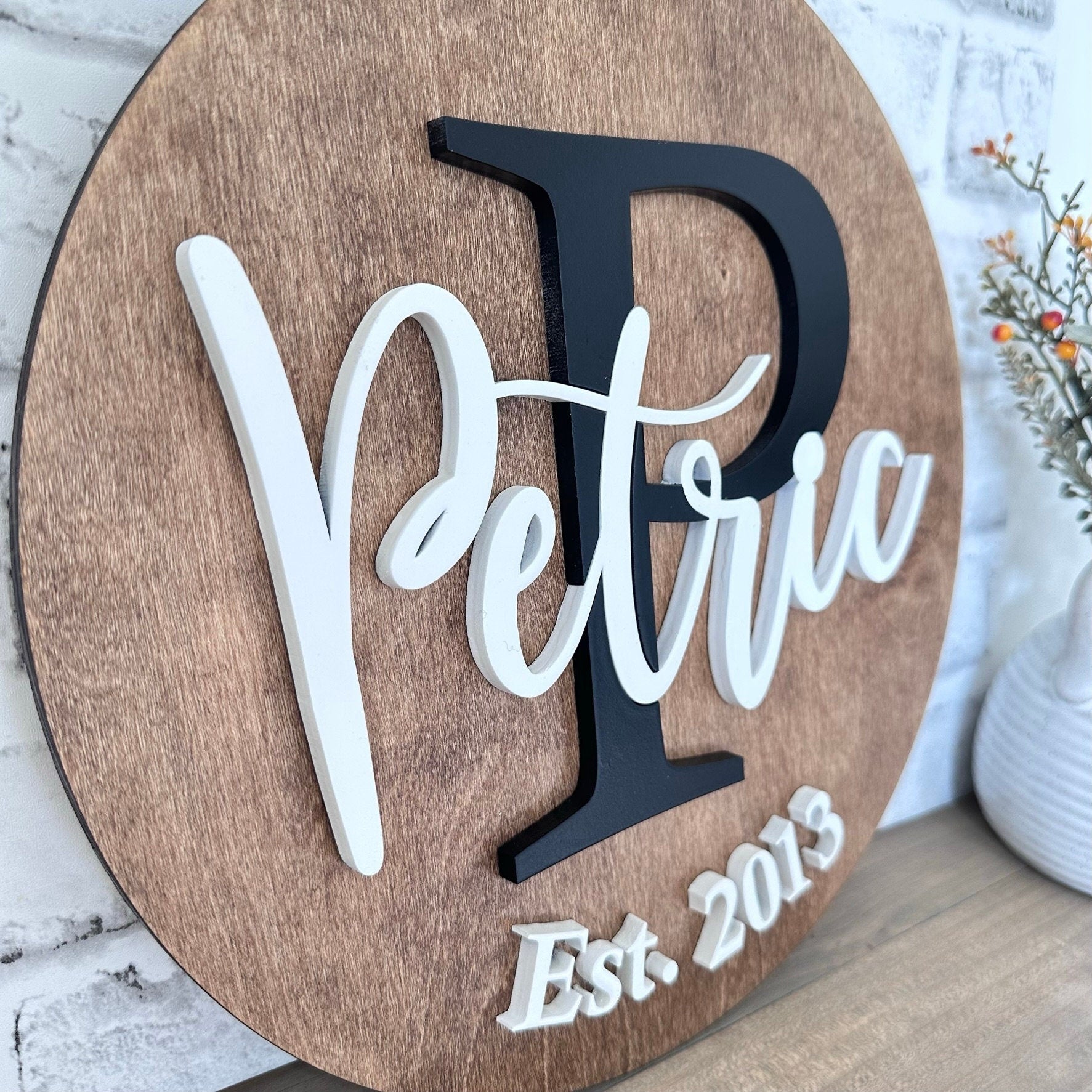 Personalized Family Name Round Wood Sign, Established Year, Last Name Sign, Housewarming Gift,  Personalized Family Wood Sign, Wedding Gift,