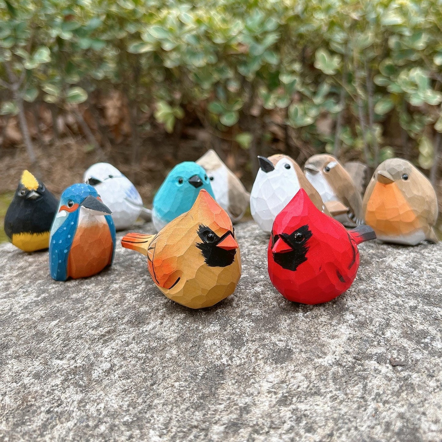 Hand-Carved Painted Wooden Birds Figurine,Personalized Rustic Wood Bird Ornament,Nature-Inspired Decor,Gift for Bird Lovers