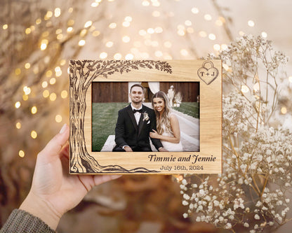 Personalized Wedding Gift,Engagement Photo Frame Plaque,Wedding Picture Frame with Date,Couple Gift,Newlywed Gift,Gift for Husband Wife