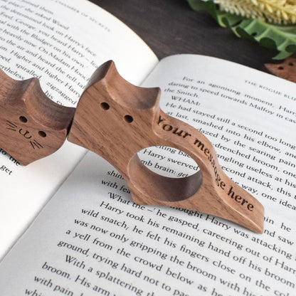 Personalized Wooden Thumb Dog&Cat Book Page Holder, Book lovers gift, Personalized text engraving, Book Accessory,Christmas Gifts