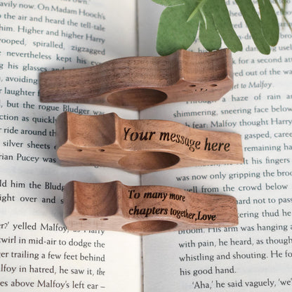 Personalized Wooden Thumb Dog&Cat Book Page Holder, Book lovers gift, Personalized text engraving, Book Accessory,Christmas Gifts
