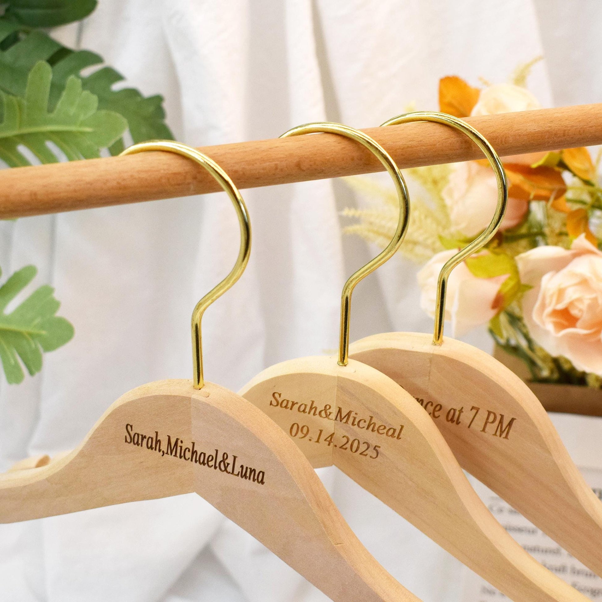 Personalized Wooden Bridesmaid Hangers With Name,Hanger For Bridal Party,Wedding Dress Hanger,Engraved Hanger,Bridesmaid Gift,Gift For Her