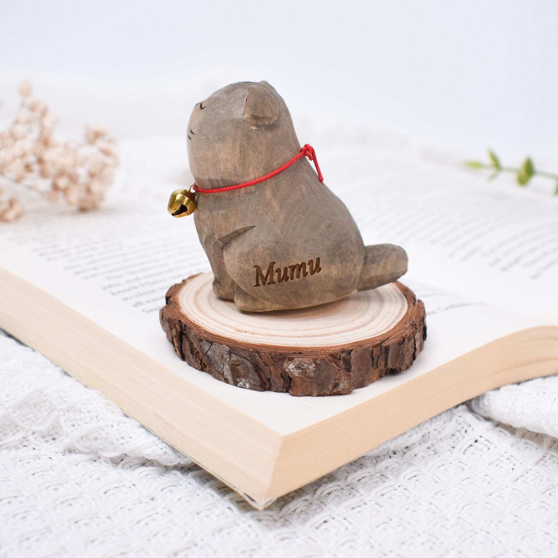 Personalized Wooden Cat Figurine,Hand-Carved Wood Cat Sculpture,Mini Wooden Cat Ornaments, Desk Decor, Animals Lovers Gift, Cat Lover Gift